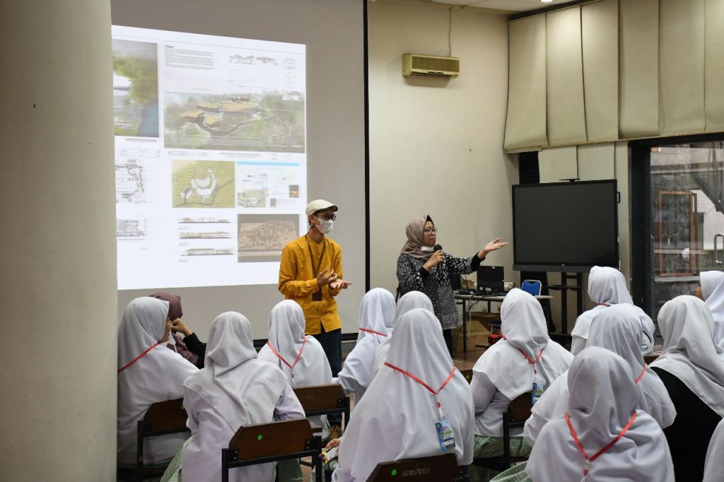 Sekolah Islam Terpadu Mendidik Adab Islami Secara Menyeluruh