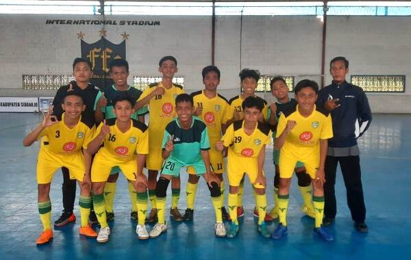 Jersey olahraga untuk sekolah