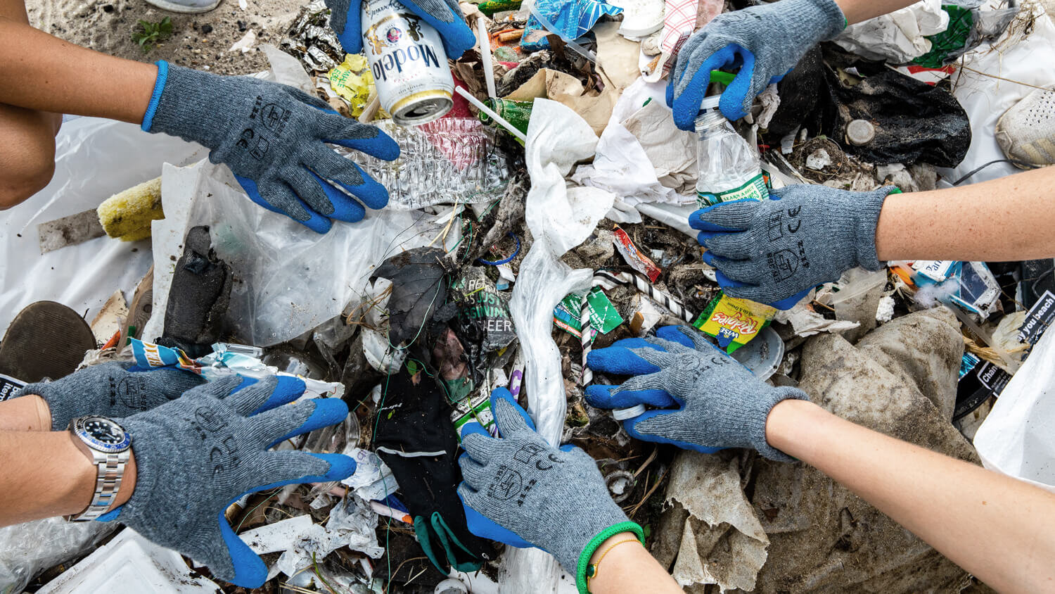 Dampak Plastik Bagi Tanah