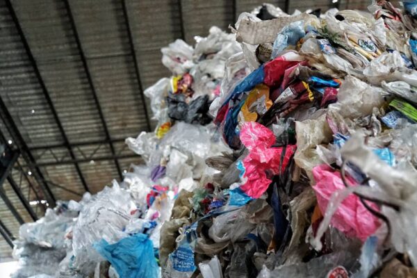 Langkah Kecil yang Bisa Bantu Kurangi Plastik! langkah kecil yang bisa bantu kurangi plastik