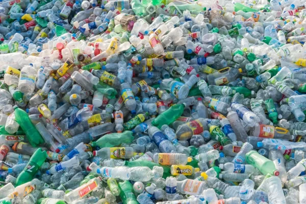 Faktor Sosial Penyumbang Sampah Plastik, Kamu Perlu Tahu! faktor sosial penyumbang sampah plastik
